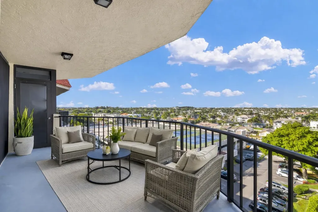 859 Jeffery Street Boca Raton FL 33487