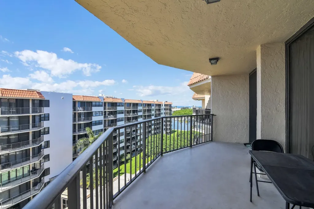 859 Jeffery Street Boca Raton FL 33487