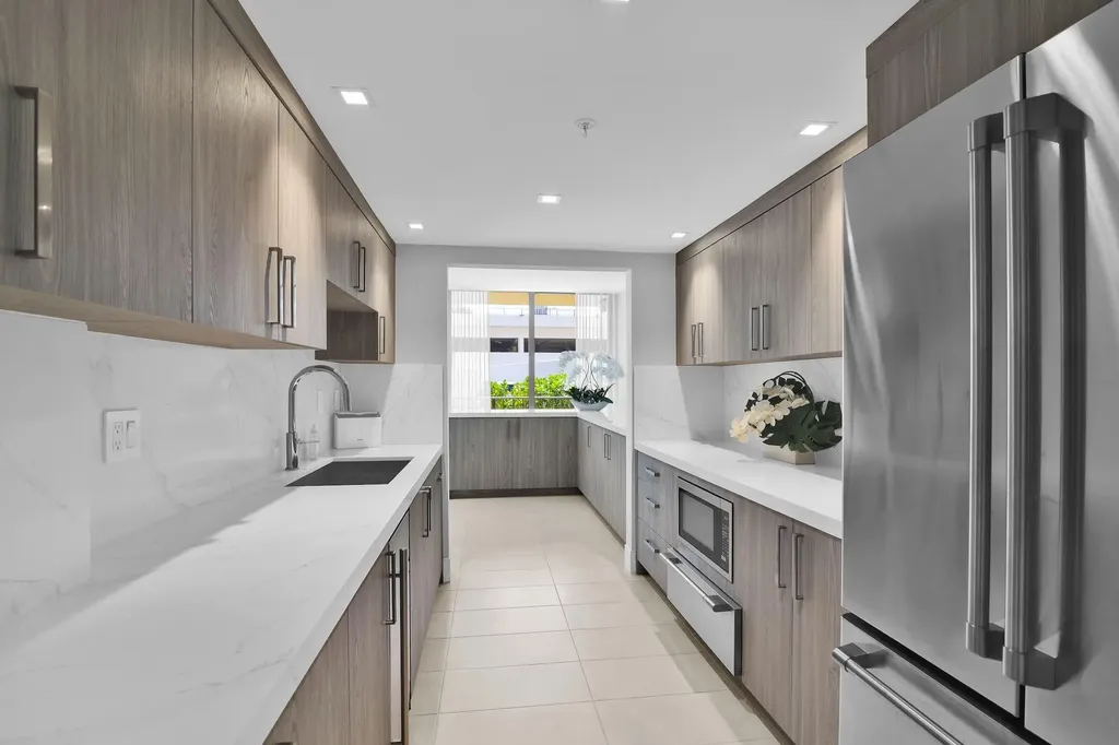 859 Jeffery Street Boca Raton FL 33487
