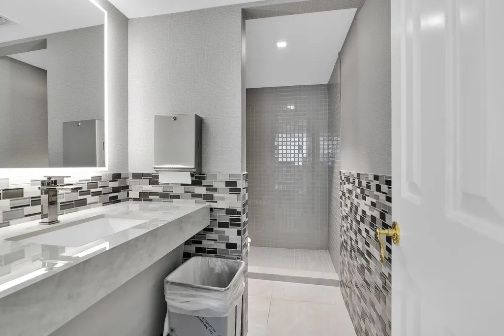 859 Jeffery Street Boca Raton FL 33487