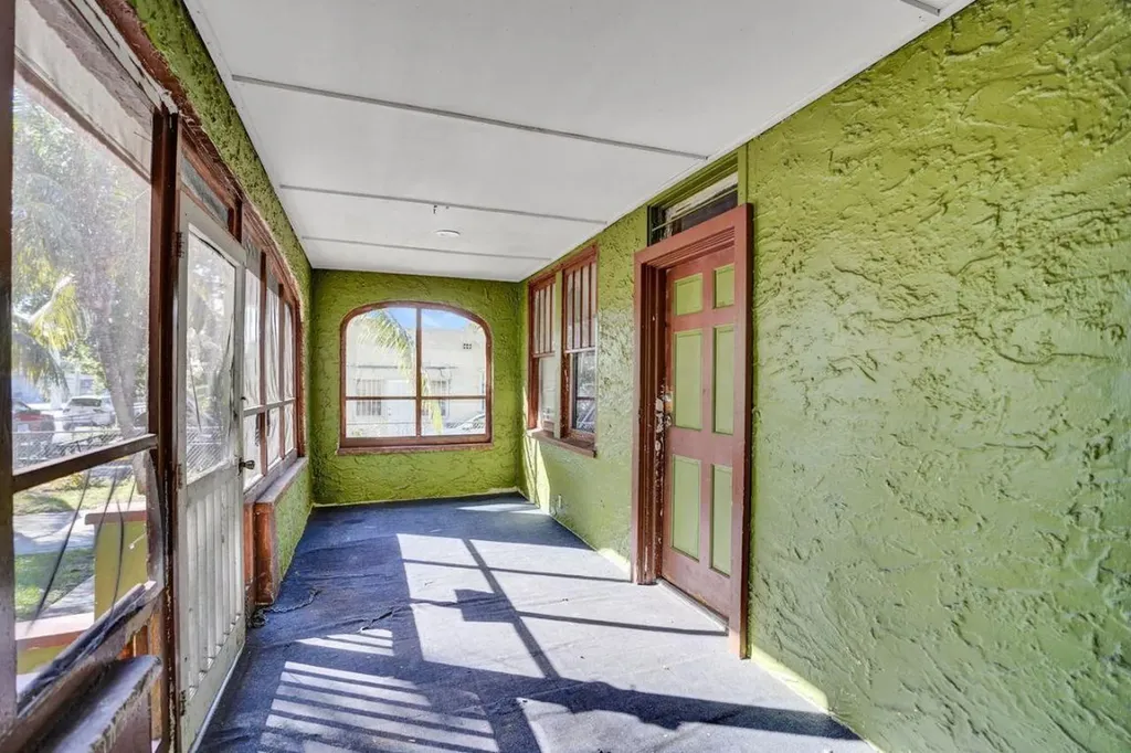 627 30th Street West Palm Beach FL 33407