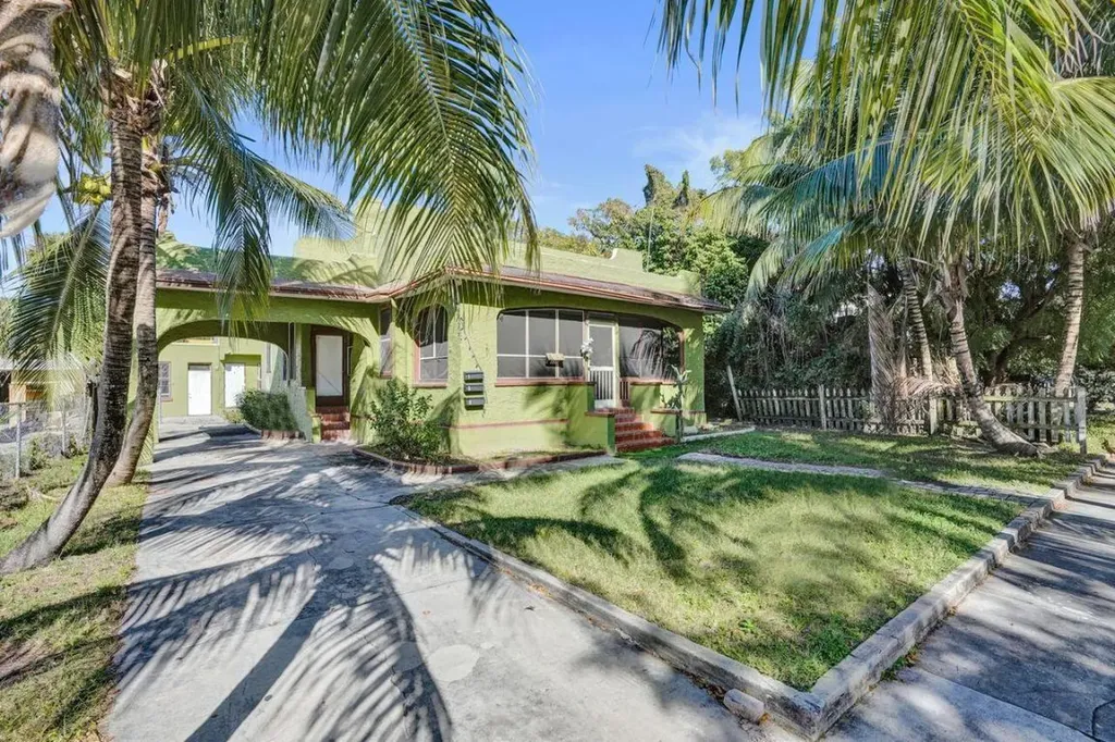 627 30th Street West Palm Beach FL 33407