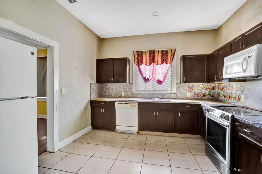 627 30th Street West Palm Beach FL 33407