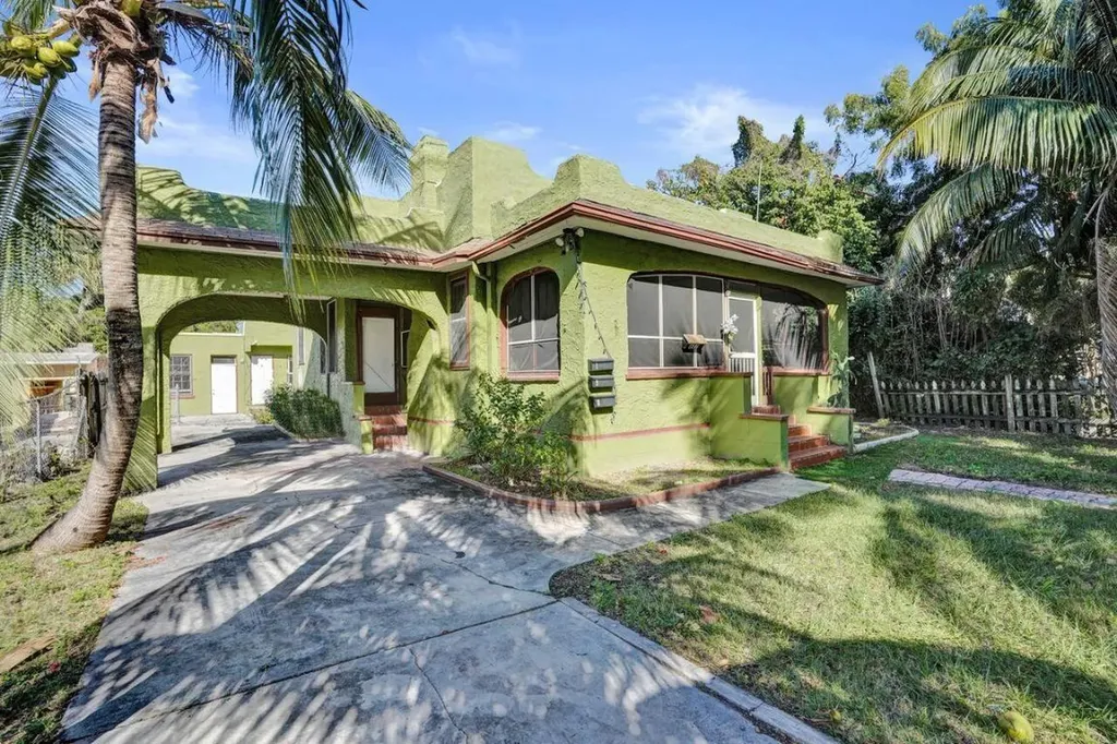 627 30th Street West Palm Beach FL 33407