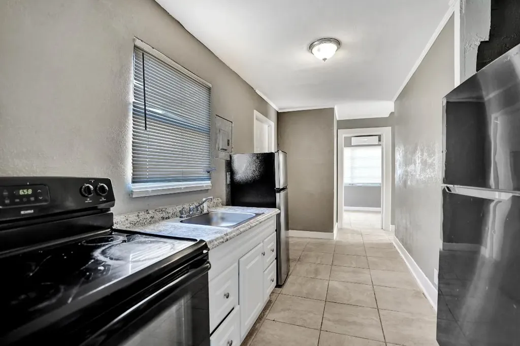 627 30th Street West Palm Beach FL 33407