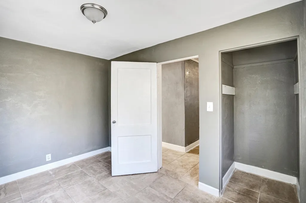 627 30th Street West Palm Beach FL 33407