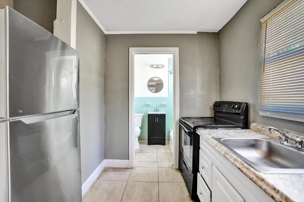 627 30th Street West Palm Beach FL 33407