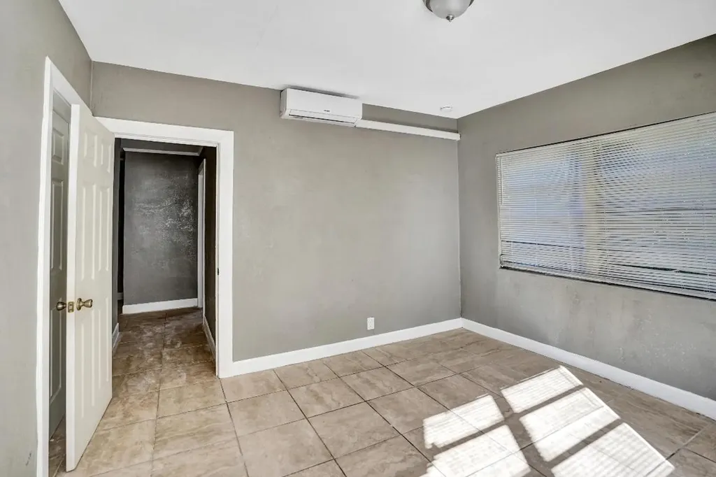 627 30th Street West Palm Beach FL 33407