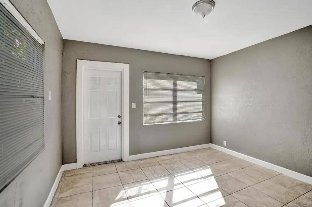 627 30th Street West Palm Beach FL 33407