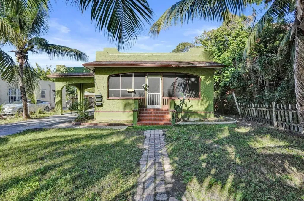 627 30th Street West Palm Beach FL 33407