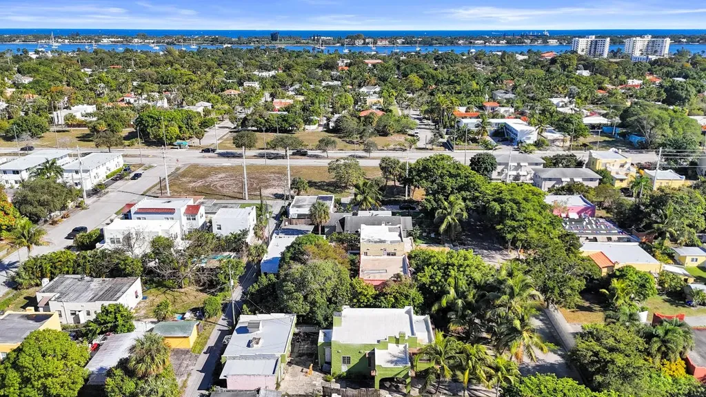 627 30th Street West Palm Beach FL 33407