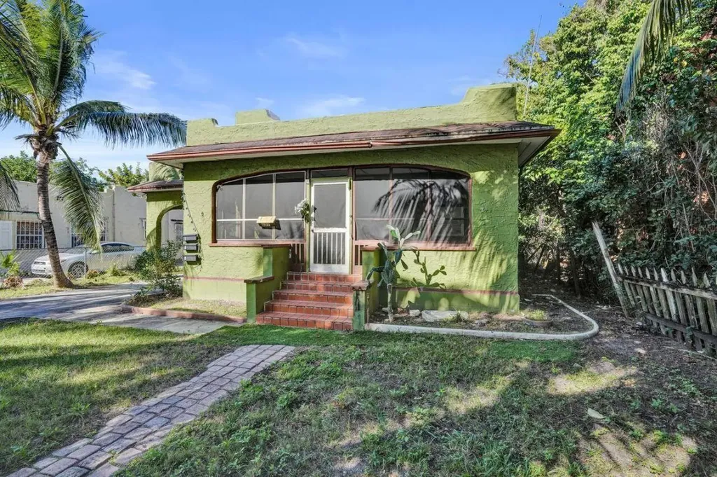 627 30th Street West Palm Beach FL 33407