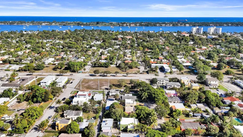 627 30th Street West Palm Beach FL 33407