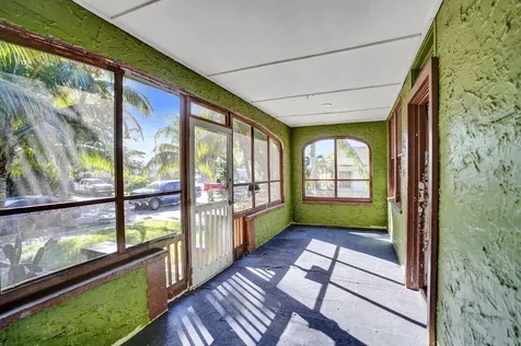 627 30th Street West Palm Beach FL 33407