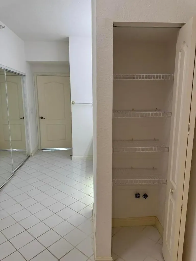 7715 Southampton Terrace Tamarac FL 33321