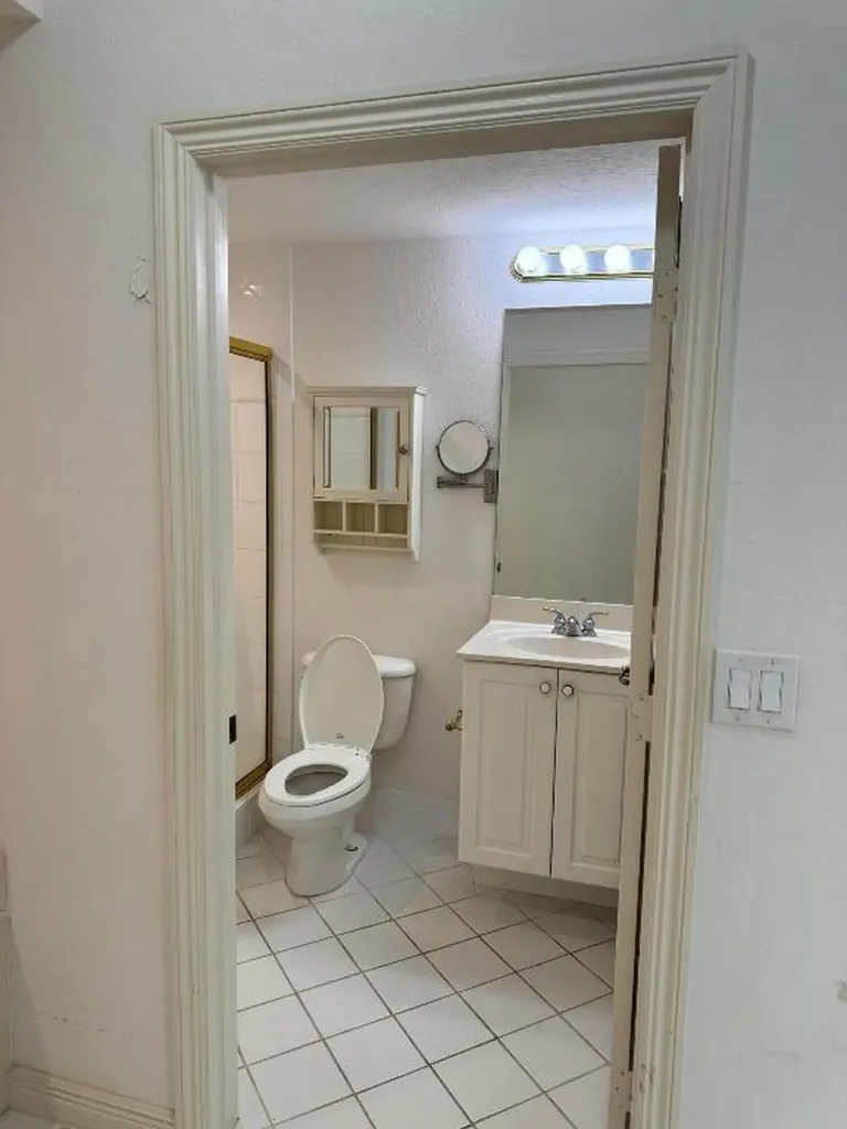 7715 Southampton Terrace Tamarac FL 33321