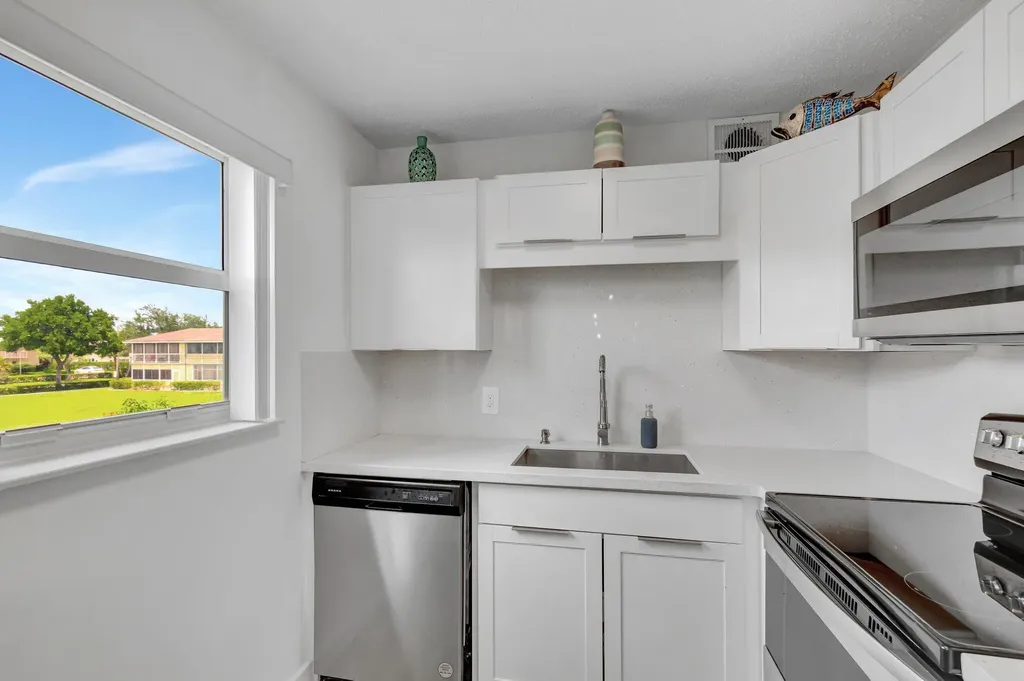 229 Chatham K West Palm Beach FL 33417