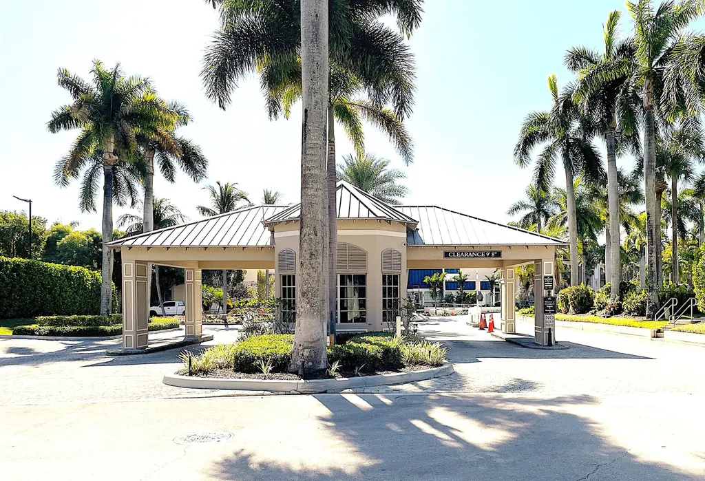 3 Royal Palm Way Boca Raton FL 33432