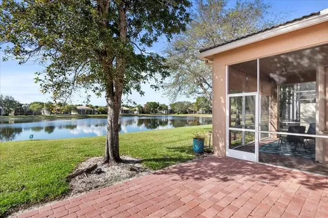 6645 Via Alfieri Lake Worth FL 33467