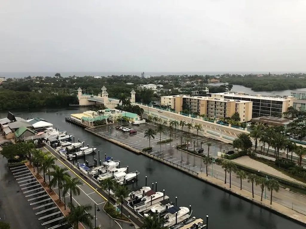 625 Casa Loma Boulevard Boynton Beach FL 33435