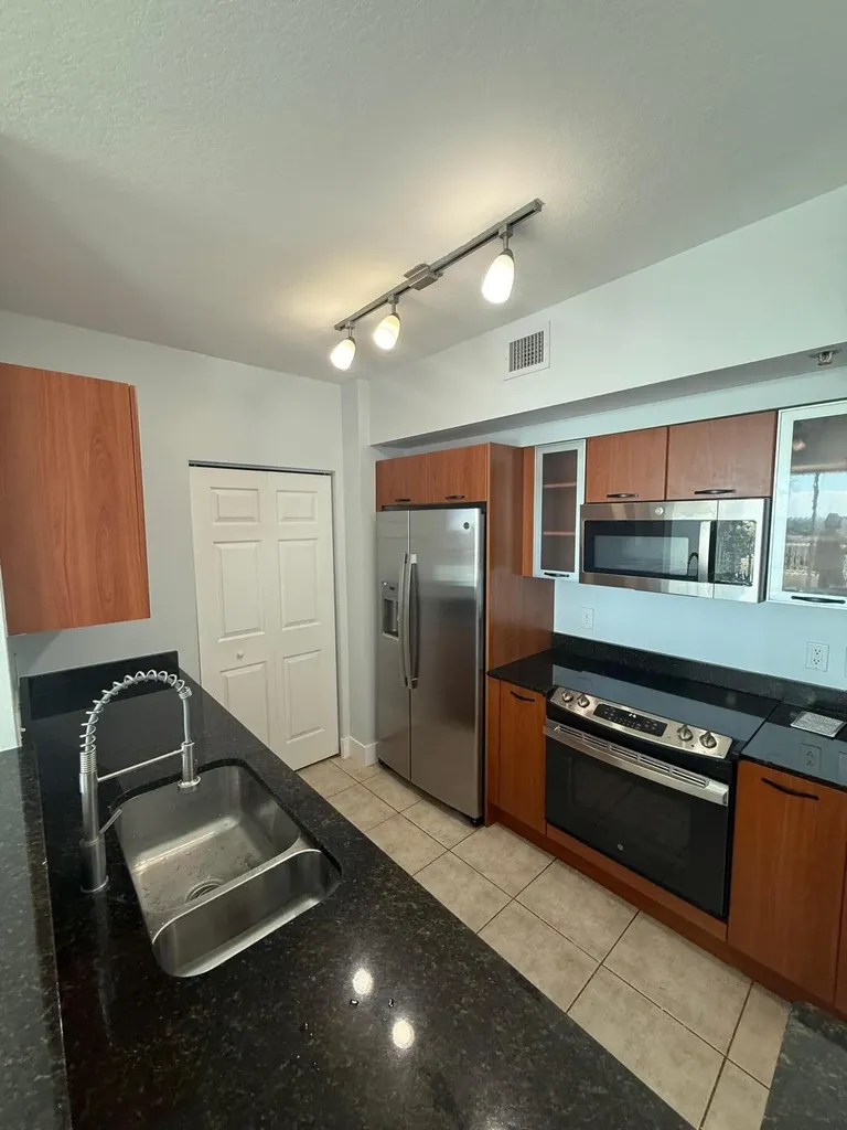 625 Casa Loma Boulevard Boynton Beach FL 33435