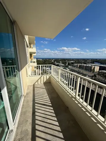 625 Casa Loma Boulevard Boynton Beach FL 33435