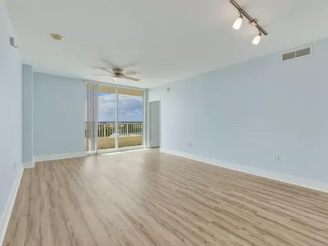625 Casa Loma Boulevard Boynton Beach FL 33435