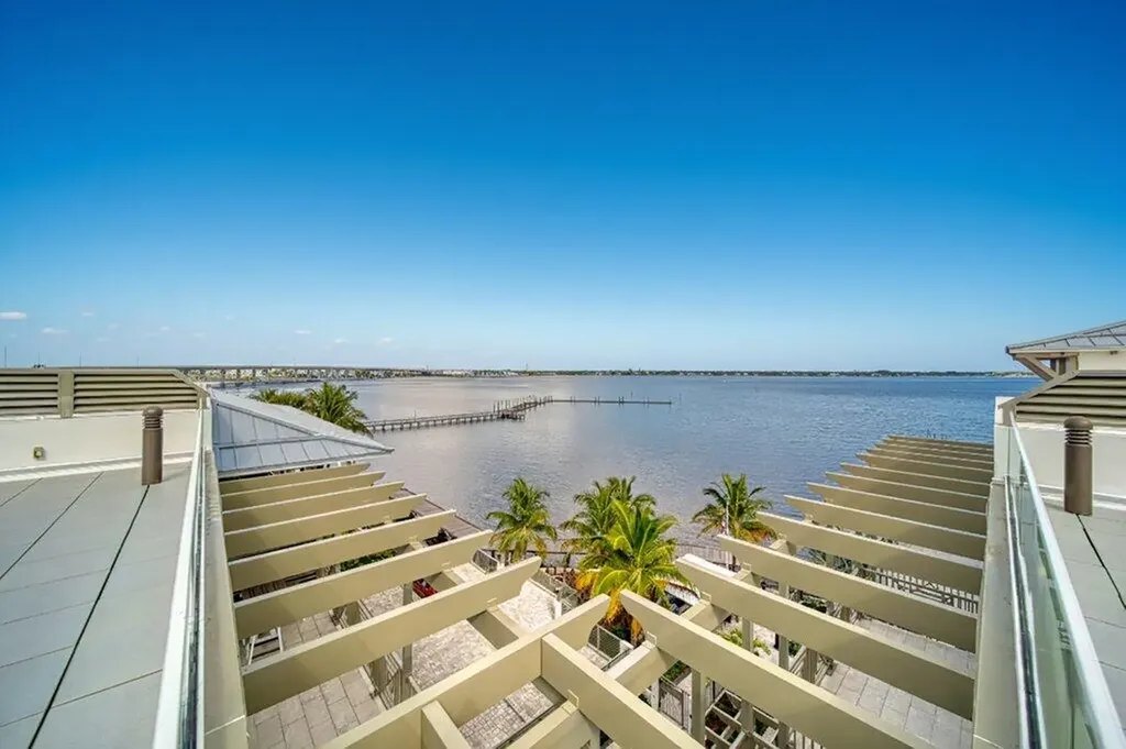 41 SW Seminole Street Stuart FL 34994