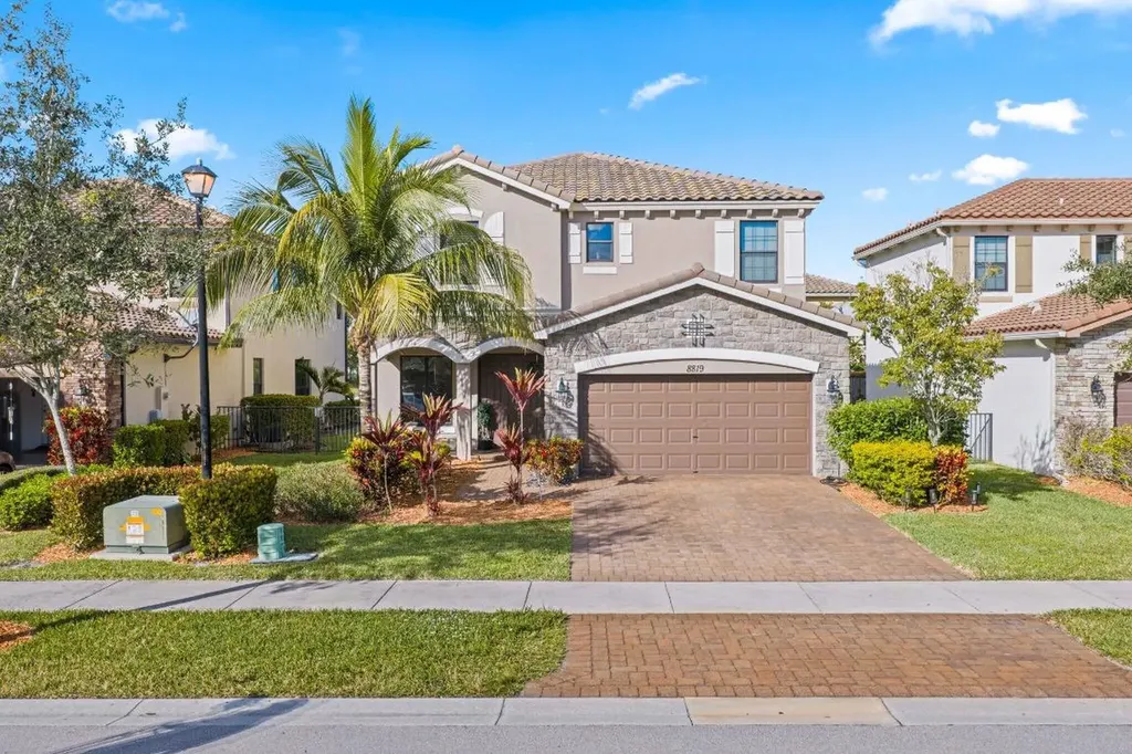 8819 Sea Chase Drive Lake Worth FL 33467