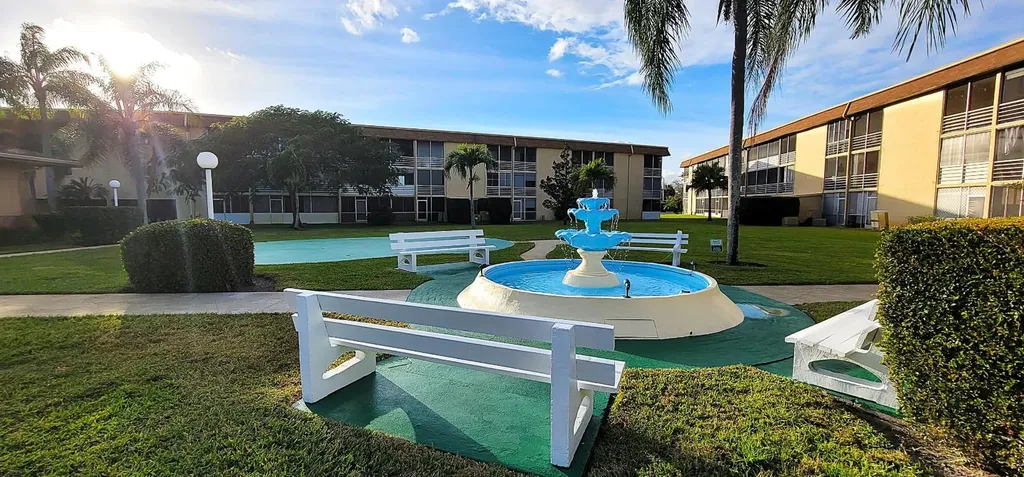 300 Village Green Circle S Palm Springs FL 33461