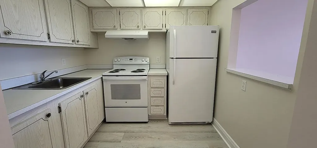 300 Village Green Circle S Palm Springs FL 33461