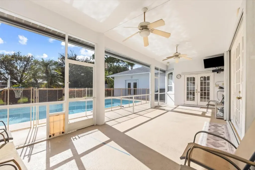 156 SW Saratoga Avenue Port St Lucie FL 34953