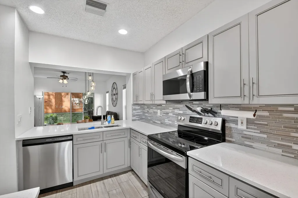 5015 Palmbrooke Circle West Palm Beach FL 33417