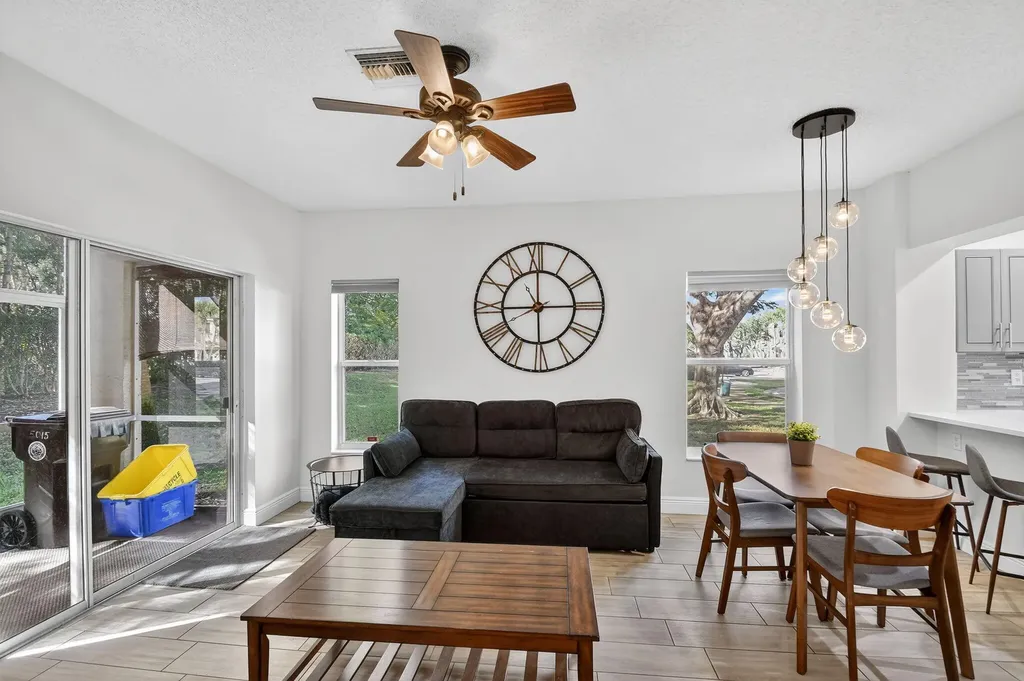 5015 Palmbrooke Circle West Palm Beach FL 33417