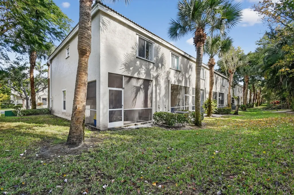 5015 Palmbrooke Circle West Palm Beach FL 33417