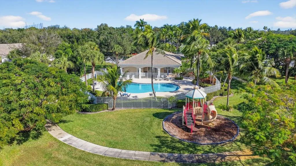 5015 Palmbrooke Circle West Palm Beach FL 33417