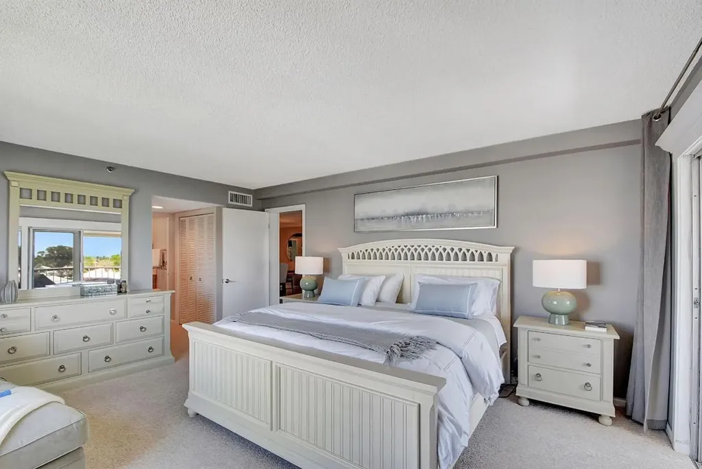 300 Jfk Drive Atlantis FL 33462