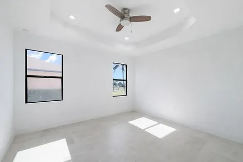 211 NW 25th Avenue Cape Coral FL 33993