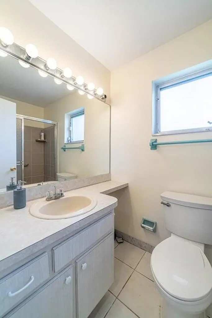 135 NW 14th Street Boynton Beach FL 33426