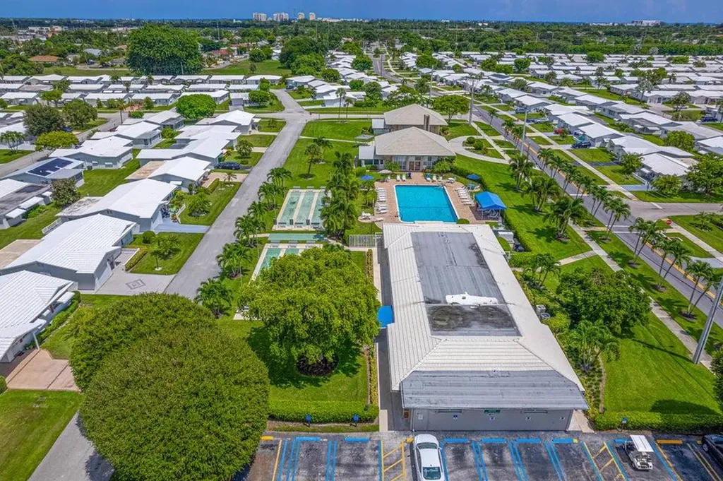 135 NW 14th Street Boynton Beach FL 33426