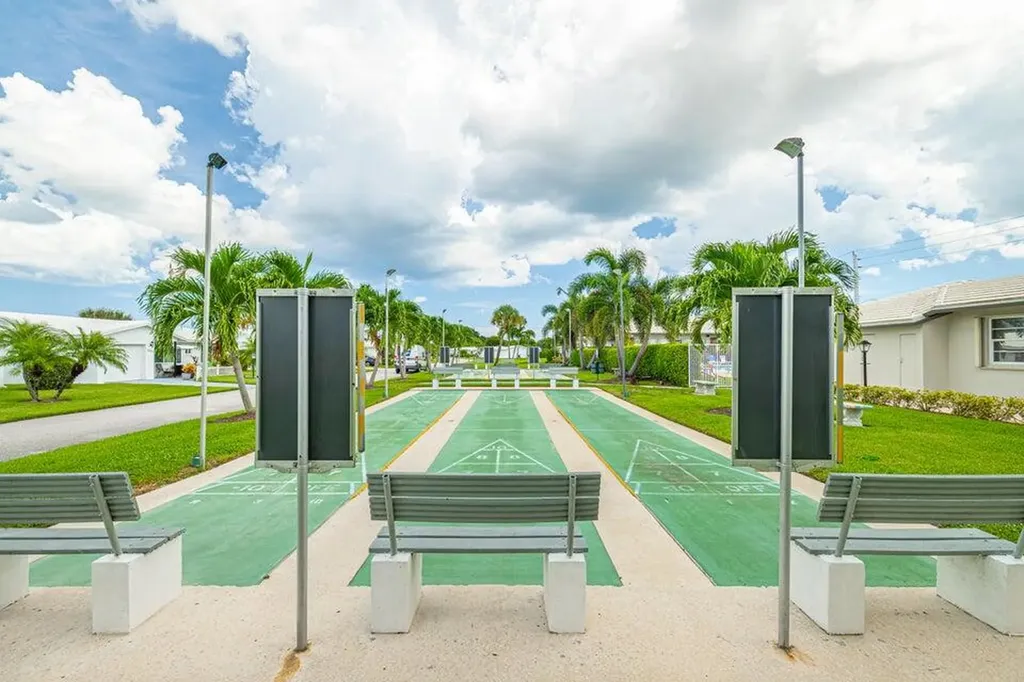 135 NW 14th Street Boynton Beach FL 33426