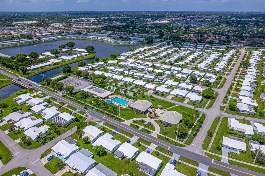 135 NW 14th Street Boynton Beach FL 33426