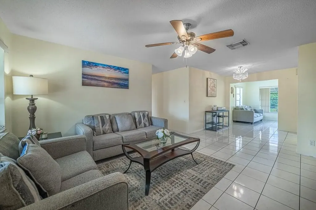135 NW 14th Street Boynton Beach FL 33426