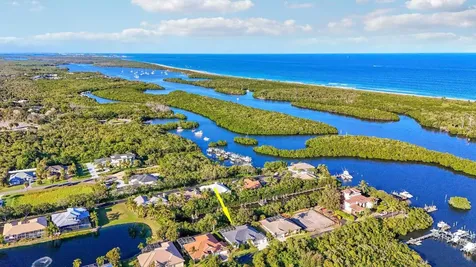 8415 SE Governors Way Hobe Sound FL 33455