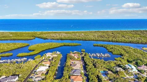 8415 SE Governors Way Hobe Sound FL 33455