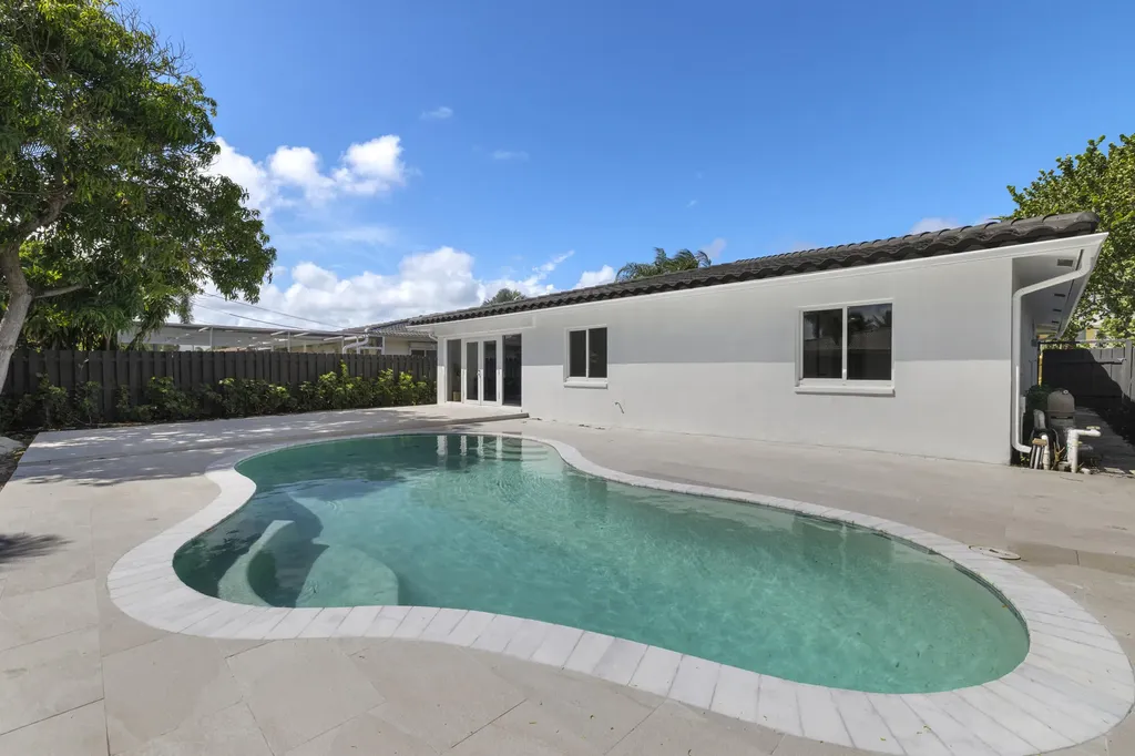 1750 NE 49th Street Fort Lauderdale FL 33334