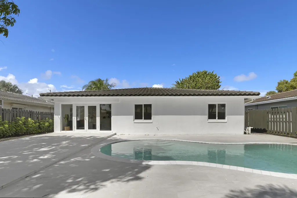 1750 NE 49th Street Fort Lauderdale FL 33334