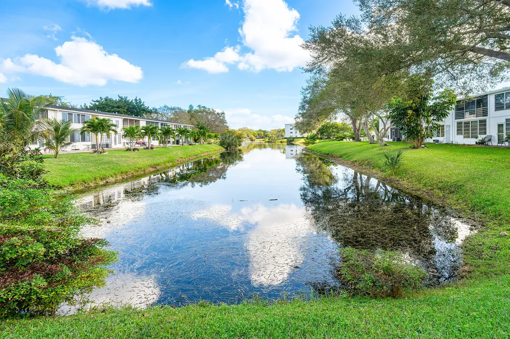 120 Prescott F Deerfield Beach FL 33442