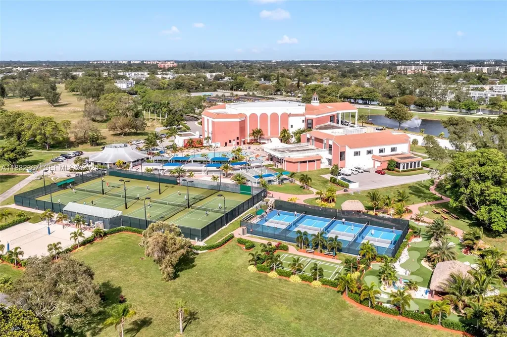 120 Prescott F Deerfield Beach FL 33442