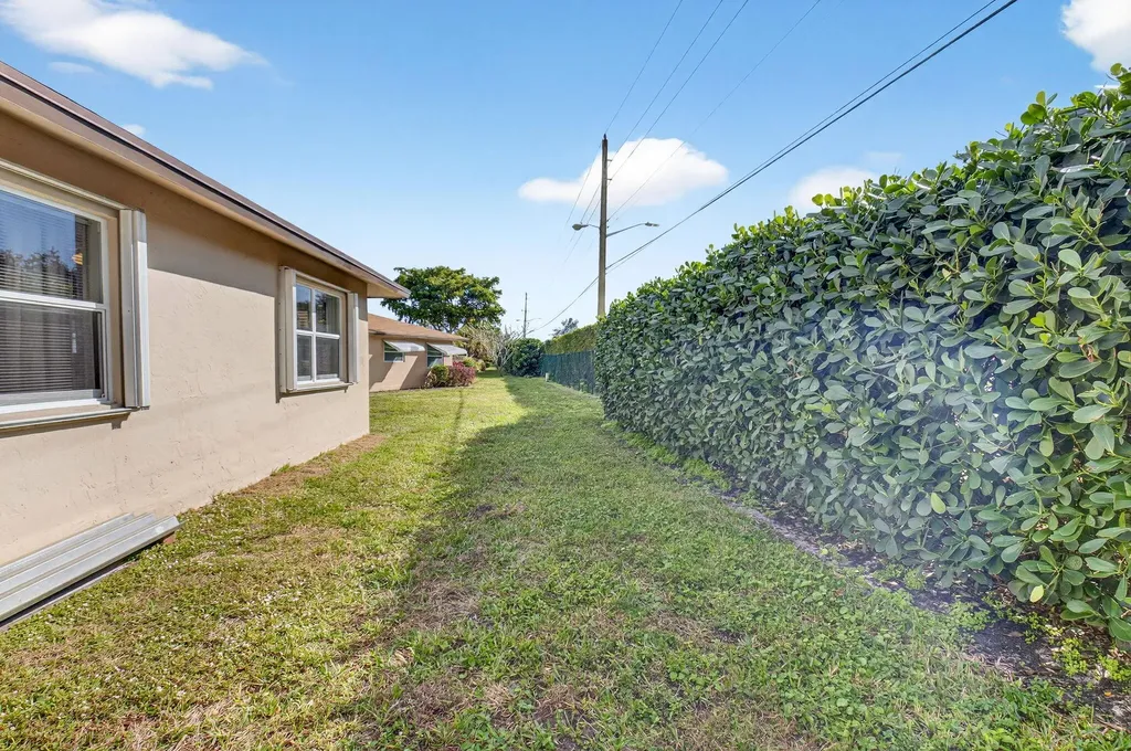 149 Mockingbird Lane Delray Beach FL 33445
